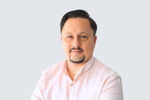 Alexandru Nistor - broker de credite iFink! Finance - primul hub de finantare inteligenta