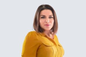 Daciana Iova - broker de credite iFink Finance - primul hub de finantare inteligenta