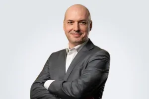 Adrian Jurcuț - Credit & Finance Strategist CFO Connect - Director Financiar externalizat iFink Finance primul hub de finantare inteligenta